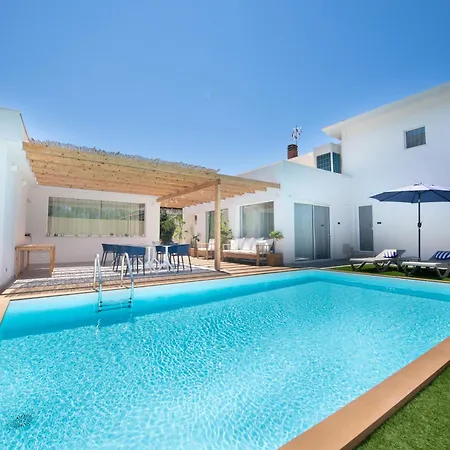 Pensión Novaeos Sicily 4*